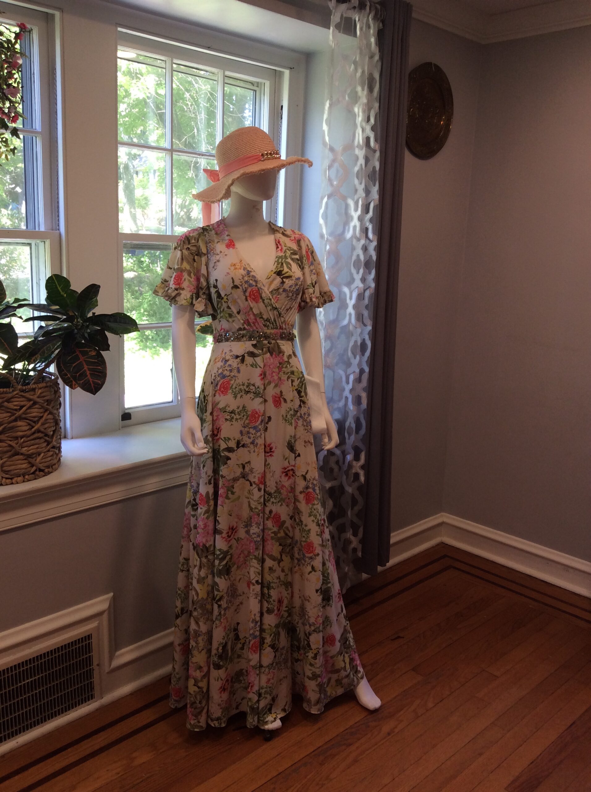 Mac Duggal Floral Rhinestone Gown Size 4 Elegant Maxi Dress