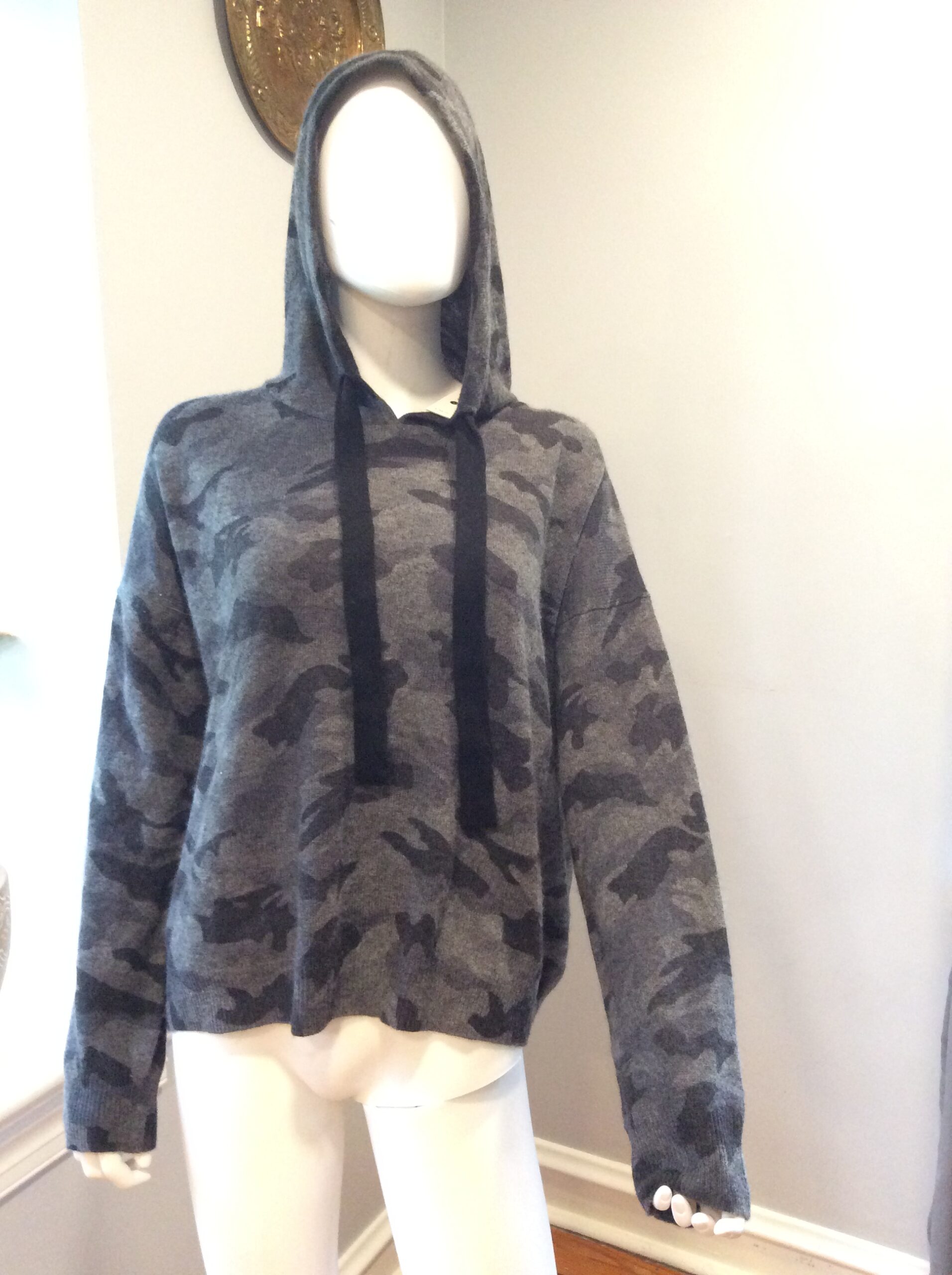 Aqua 100% Cashmere Charcoal Camo Hoodie Size Large