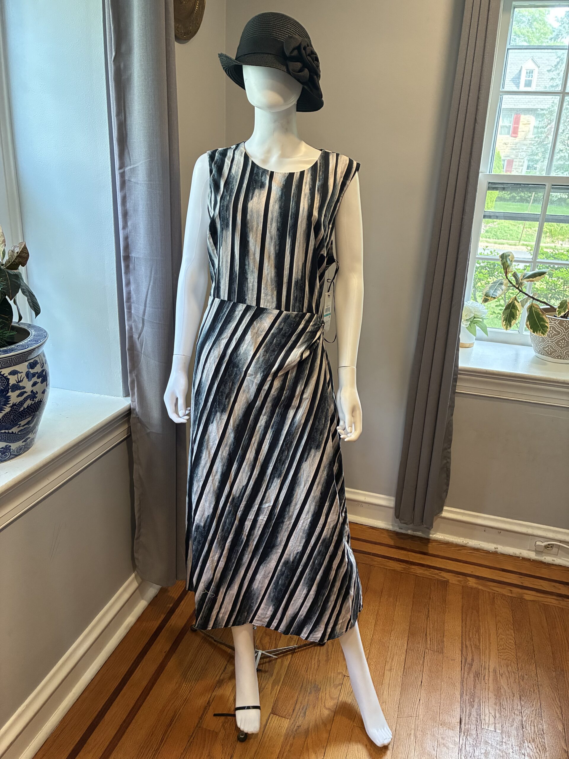 DKNY Women's Jewel-Neck Faux-Wrap Sleeveless Dress Size 16 - Image 4