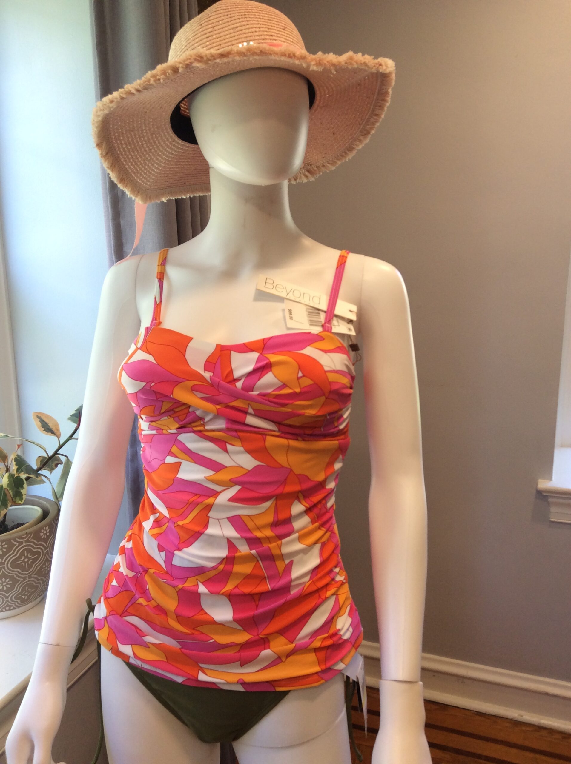 Beyond Control Floral Tankini Top Ruched Tummy Control Swimwear Size 6