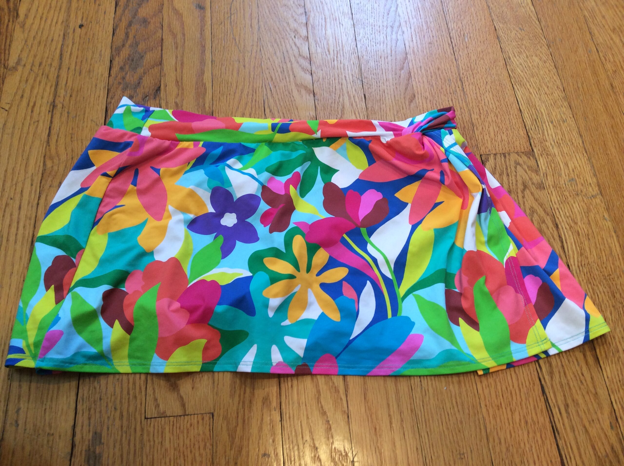 Bleu Rod Beattie Multicolor Floral Swim Skirt Women's Size 8 NWT Tropical Swimwear - Image 2