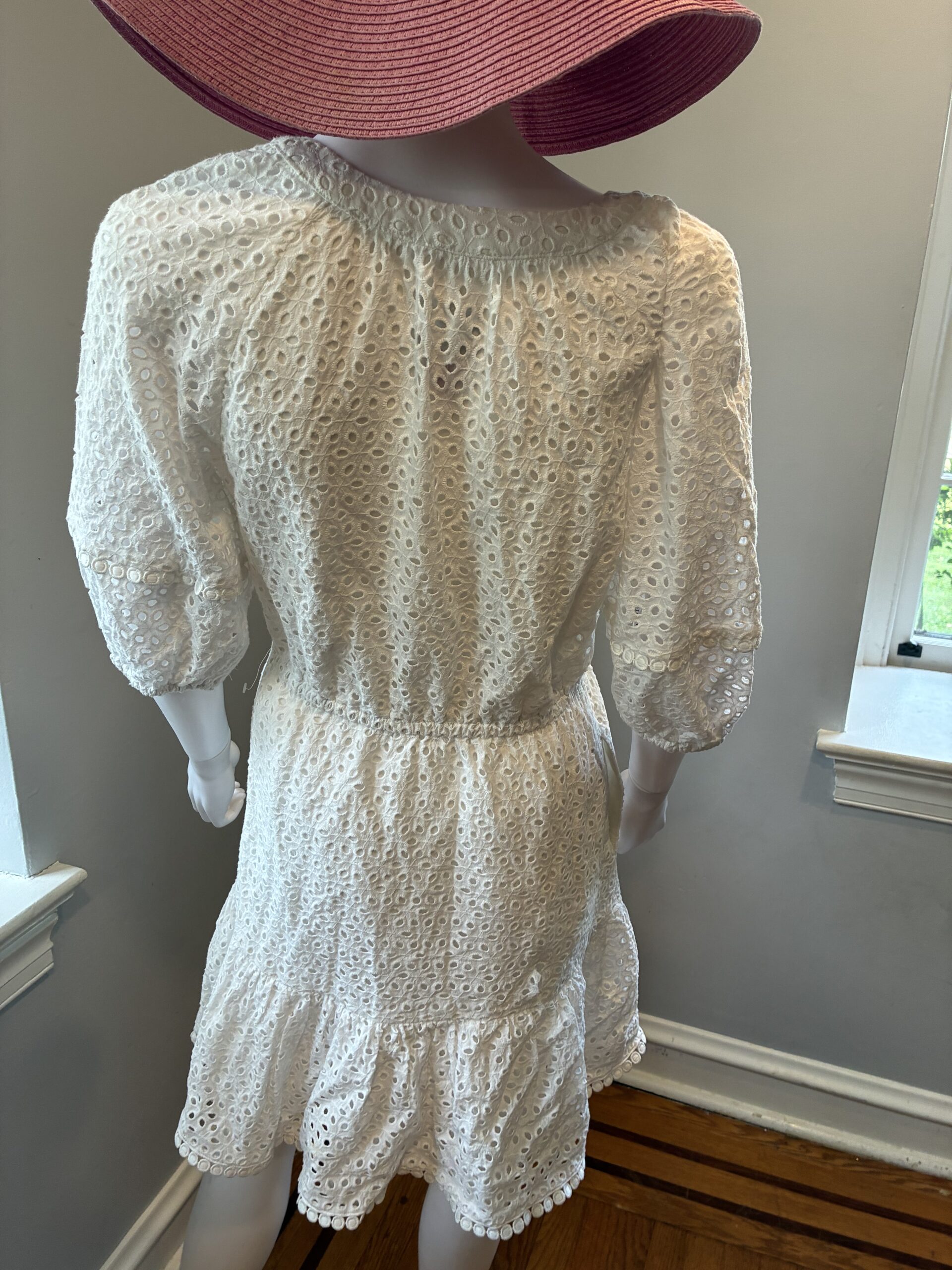 Vince Camuto White Cotton Eyelet Mini Dress V-Neck Tassel Ties Size 8 - Image 5