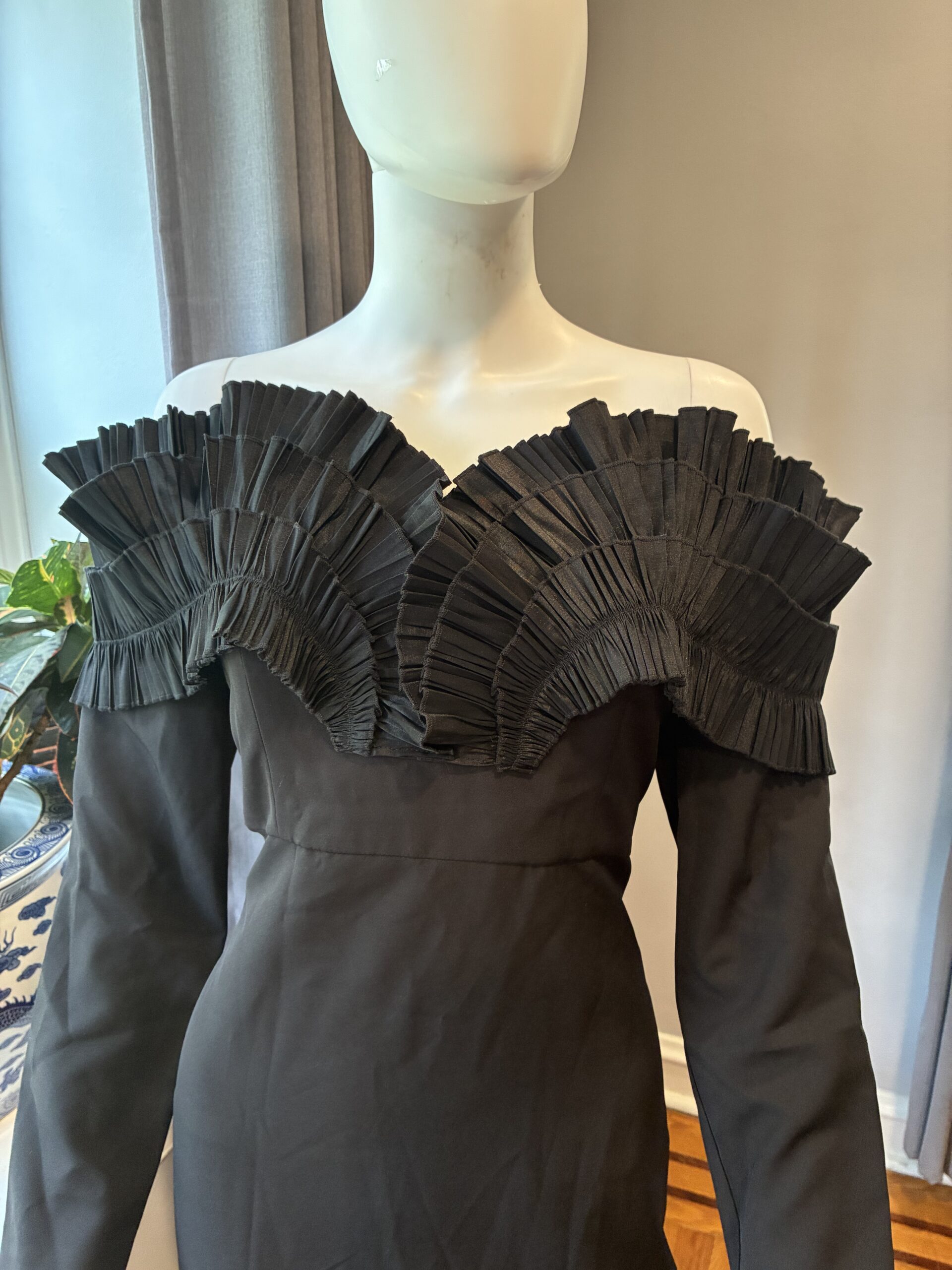 One 33 Social Off-The-Shoulder Neckline Long Sleeves Ruffle Gown Dress Size 12 - Image 8