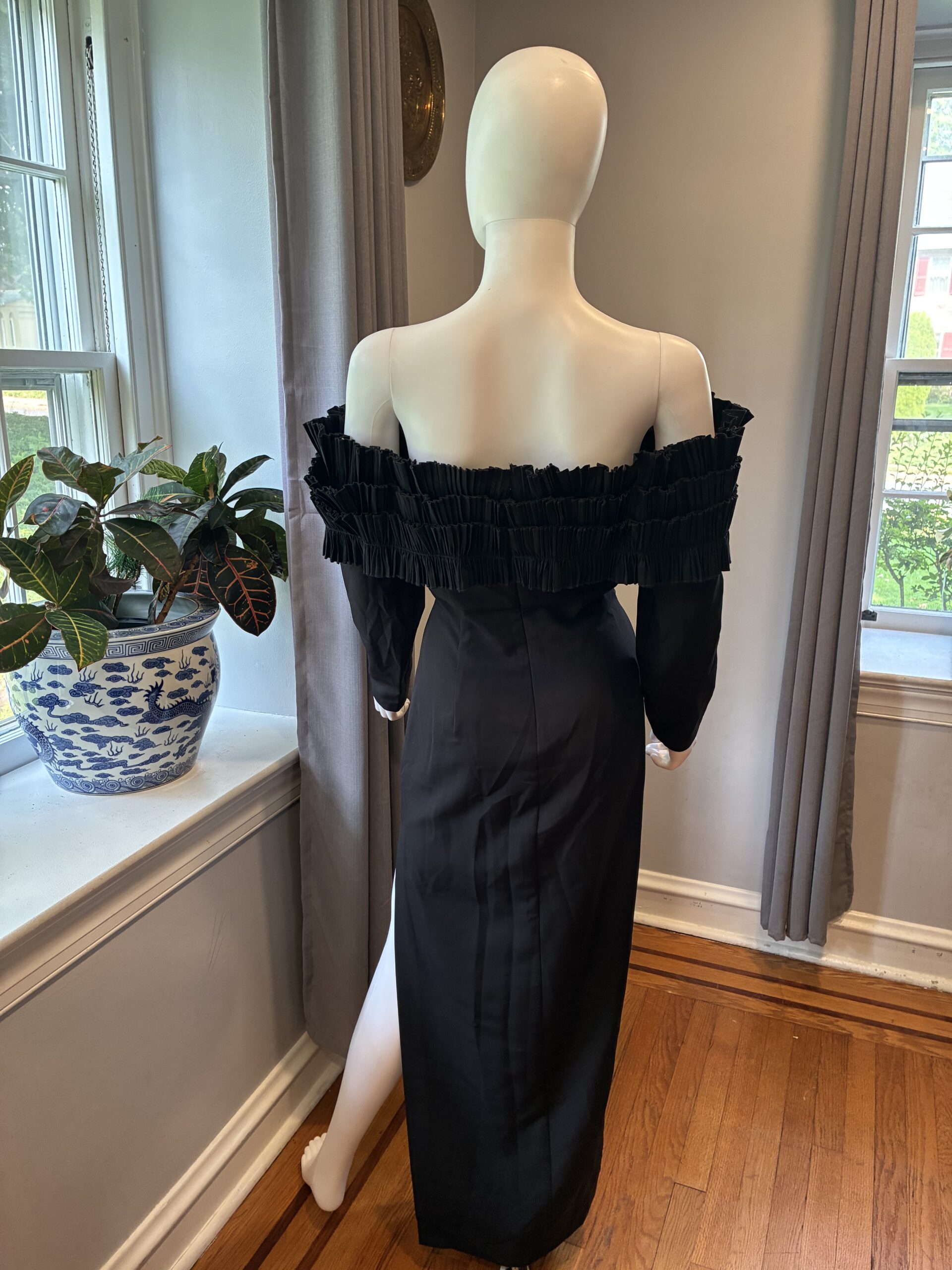 One 33 Social Off-The-Shoulder Neckline Long Sleeves Ruffle Gown Dress Size 12 - Image 7